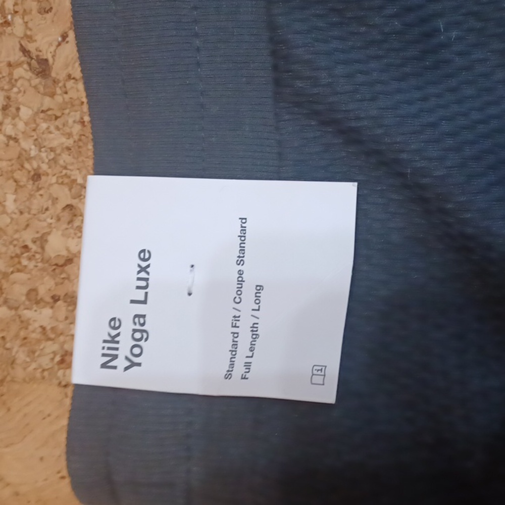 Nike Women's Oregon Ducks Yoga Luxe Dri-fit Black Training Pants Size L NWT - Picture 6 of 9